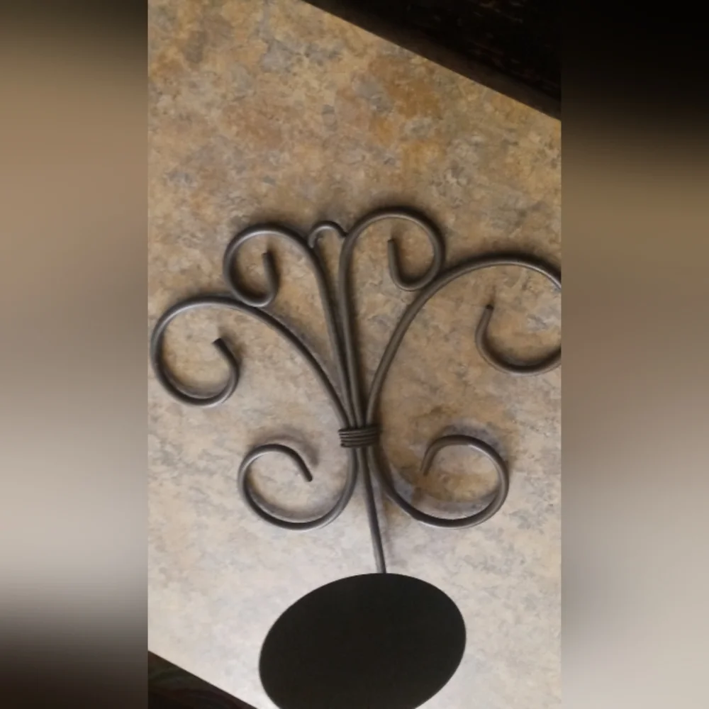 Decorative Scroll Metal Wall Sconce - Black 10×10